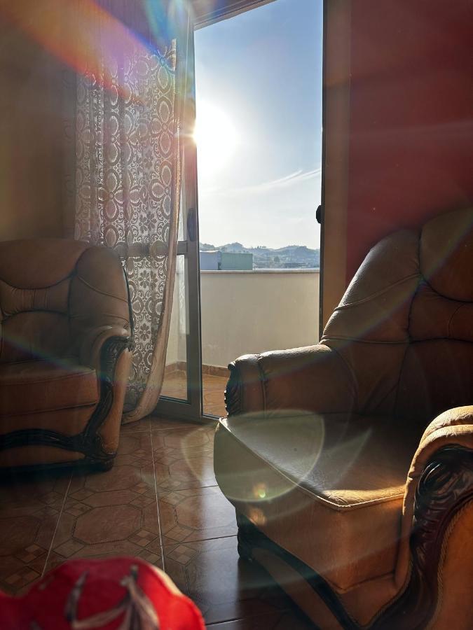 Sunny Riverside Tirana's Oasis - Breakfast & Dinner Alloggio in famiglia *