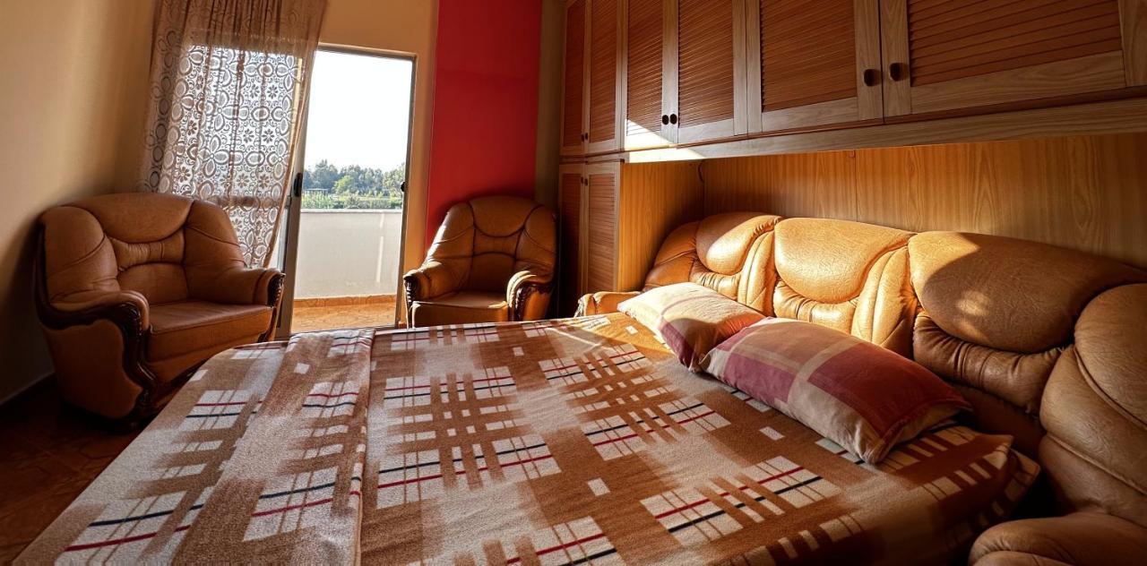 Alloggio in famiglia Sunny Riverside Tirana's Oasis - Breakfast & Dinner Tirana