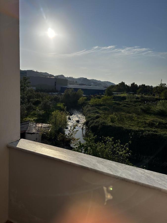 Alloggio in famiglia Sunny Riverside Tirana's Oasis - Breakfast & Dinner